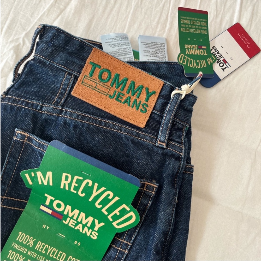 BNWT Tommy Hilfiger recycled jeans in size 27